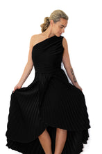 Load image into Gallery viewer, MOSSMAN THE BREAKTHROUGH MAXI DRESS SIZE 16 - POSE dress hire
