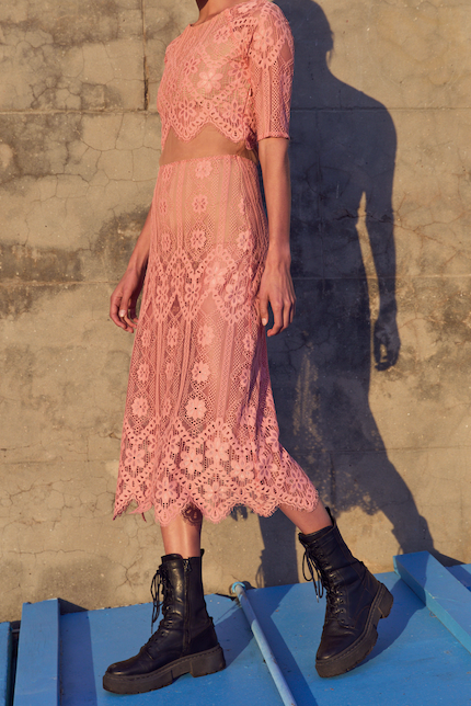 FOR LOVE & LEMONS PINK LACE MIDI DRESS SIZE 6 NEW WITH TAGS